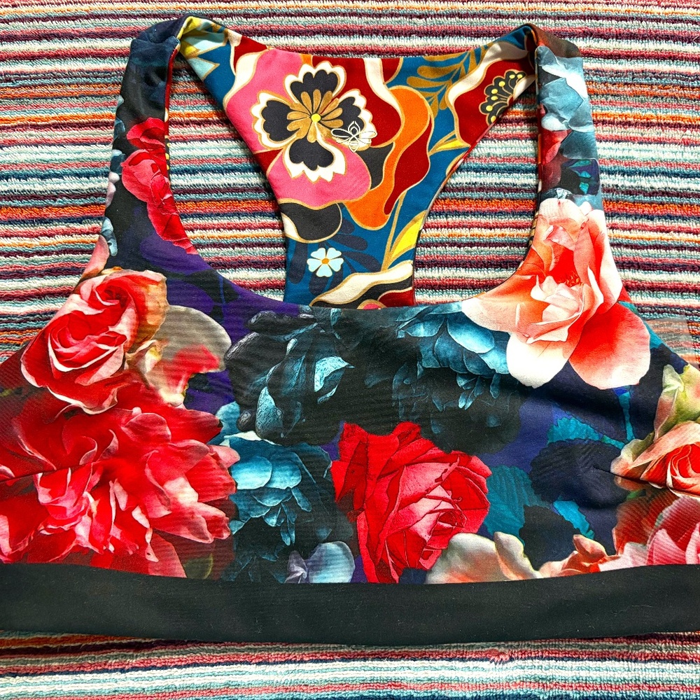 JOHNNY WAS CALME REVERSIBLE SPORTS BRA MEDIUM **SO PRETTY** PRE-OWNED